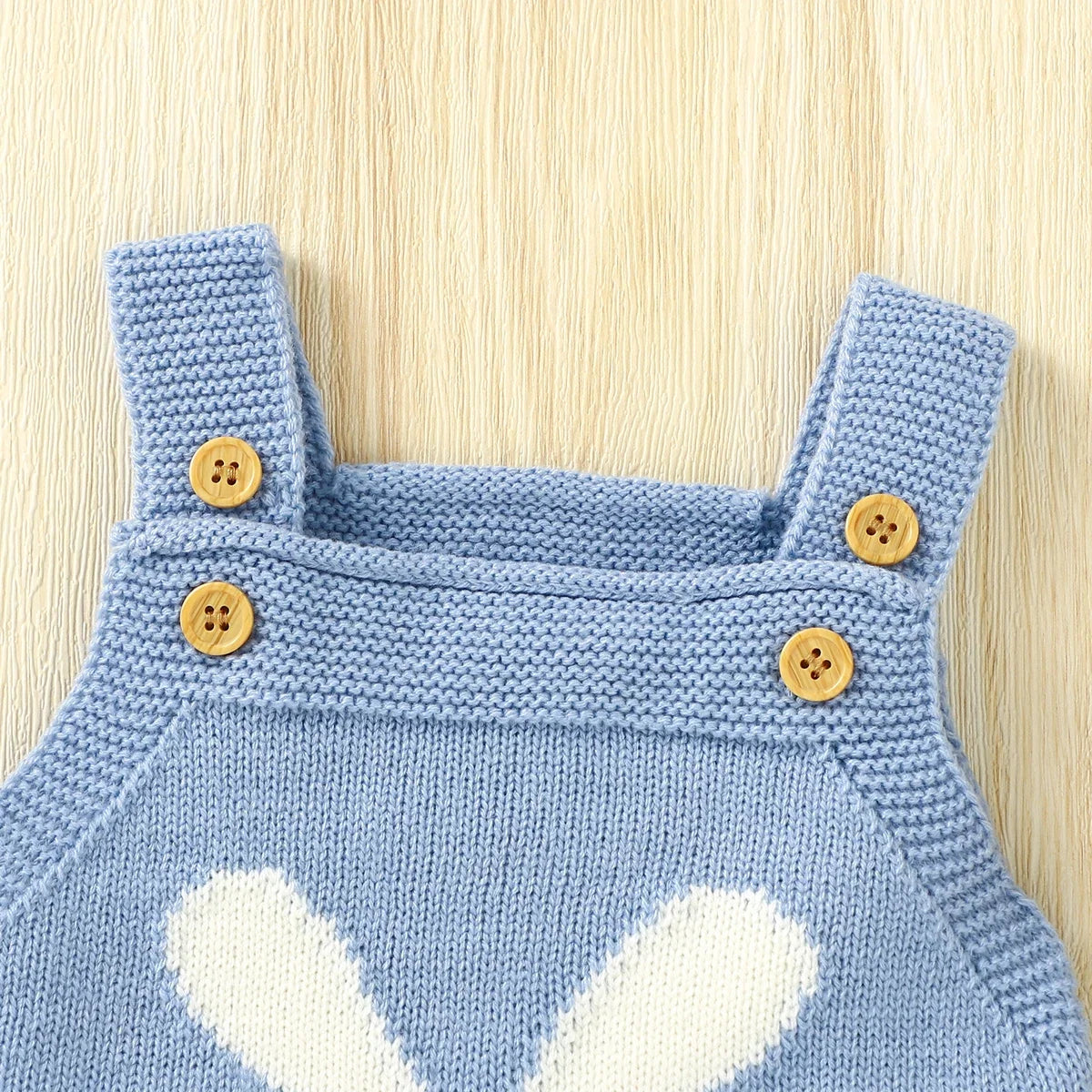אוברול כתפיות סרוג בעיצוב ארנב לגיל 0-18 חודשים – תכלת