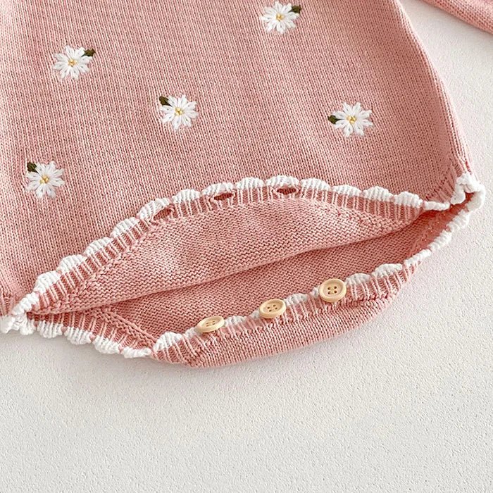 בגד גוף סרוג עם רקמת פרחים לגיל 3-36 חודשים – בגד גוף לבן